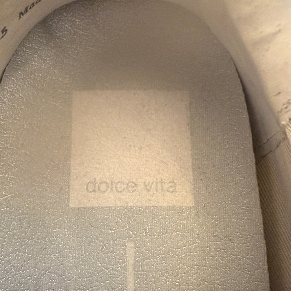 Dolce Vita Women’s Tan and White Sneakers - Picture 2 of 6